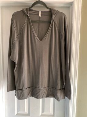 Free People V-Neck Hooded Pullover in Taupe Gray